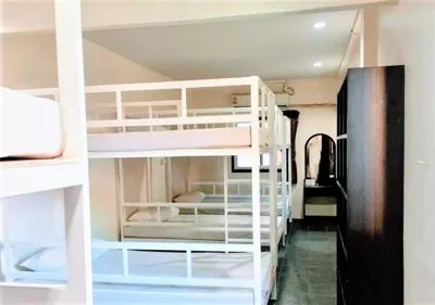Bunk Bed in Mixed Dormitory Room — Golden Bee PhiPhi