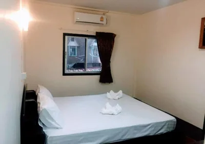 Deluxe Double Room — Golden Bee PhiPhi